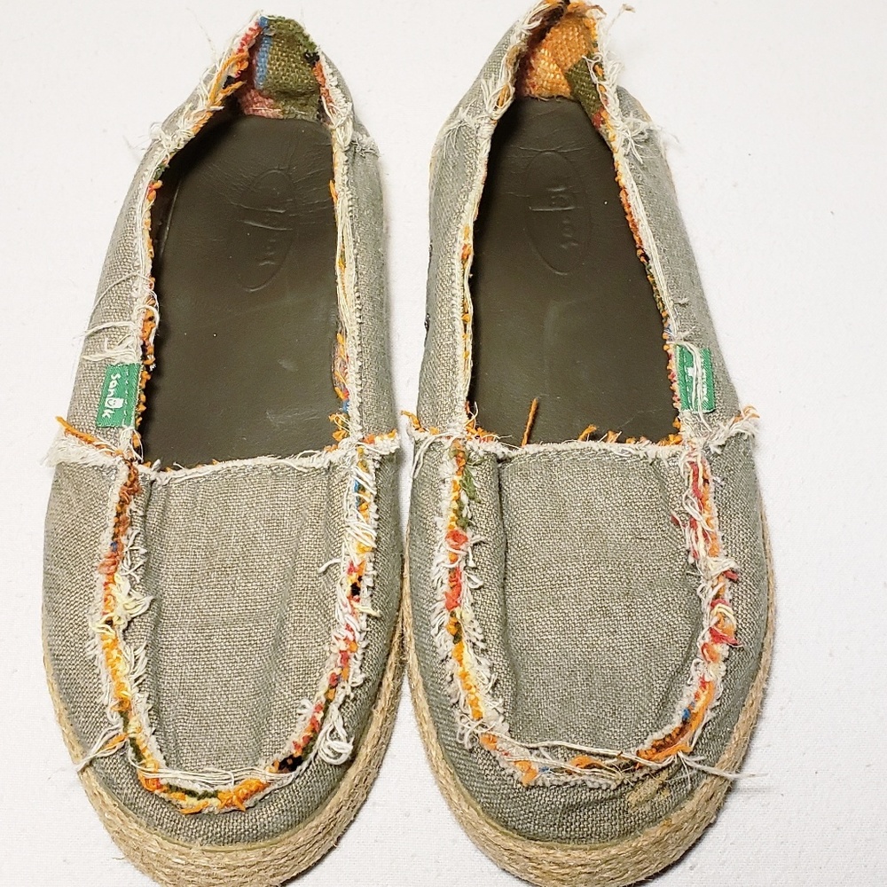 Sanuk flats